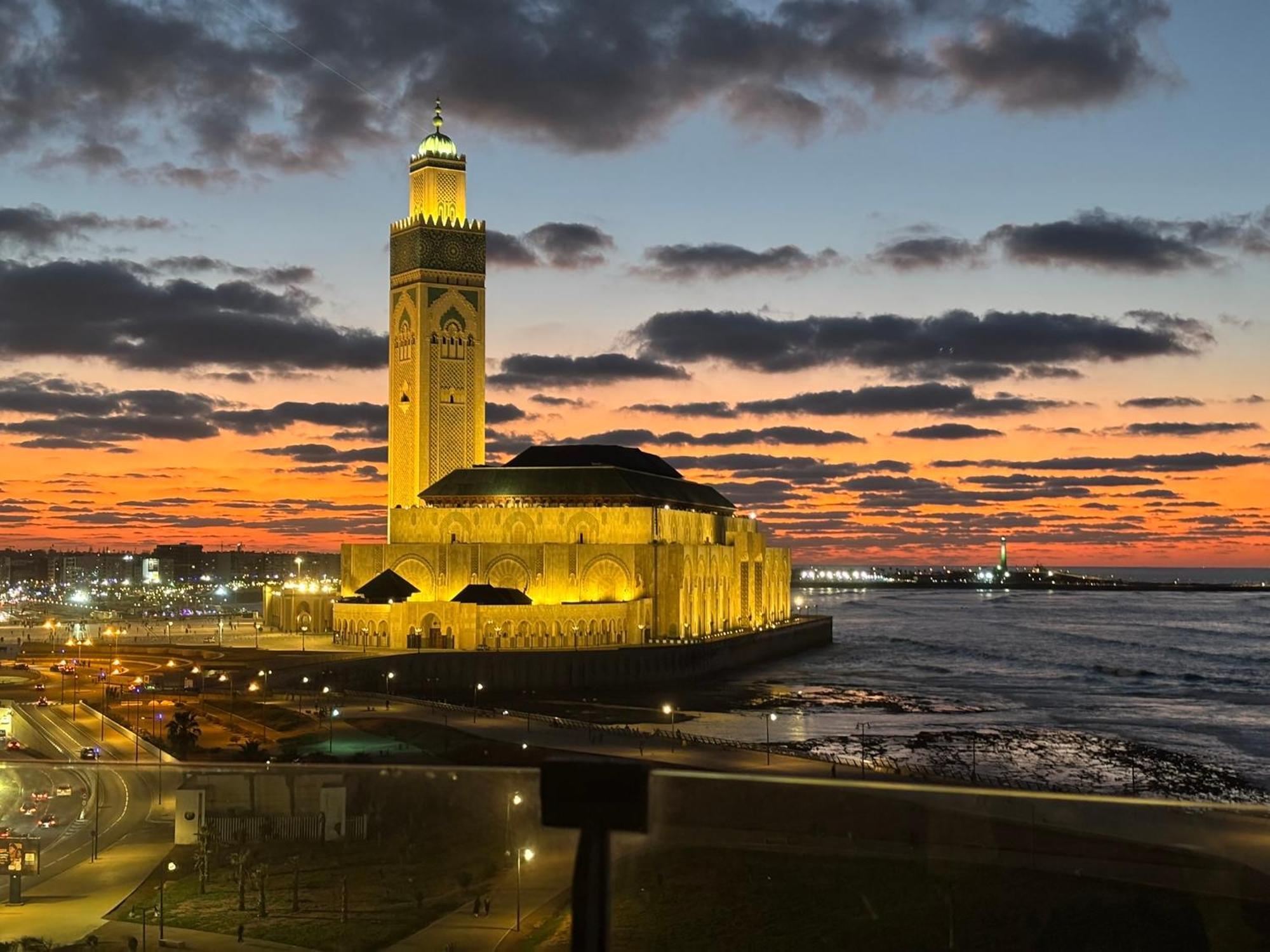 Marina Casa Del Mar - Amazing Sea & Mosque Views *